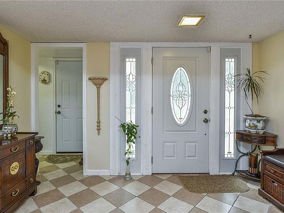 3rd image of 2813 Norwood Ln