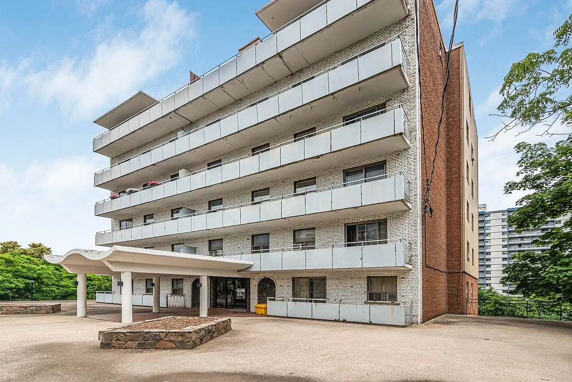 Winston Place Apartments — Photo 1