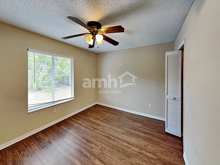 1014 Gore Dr — Photo 16