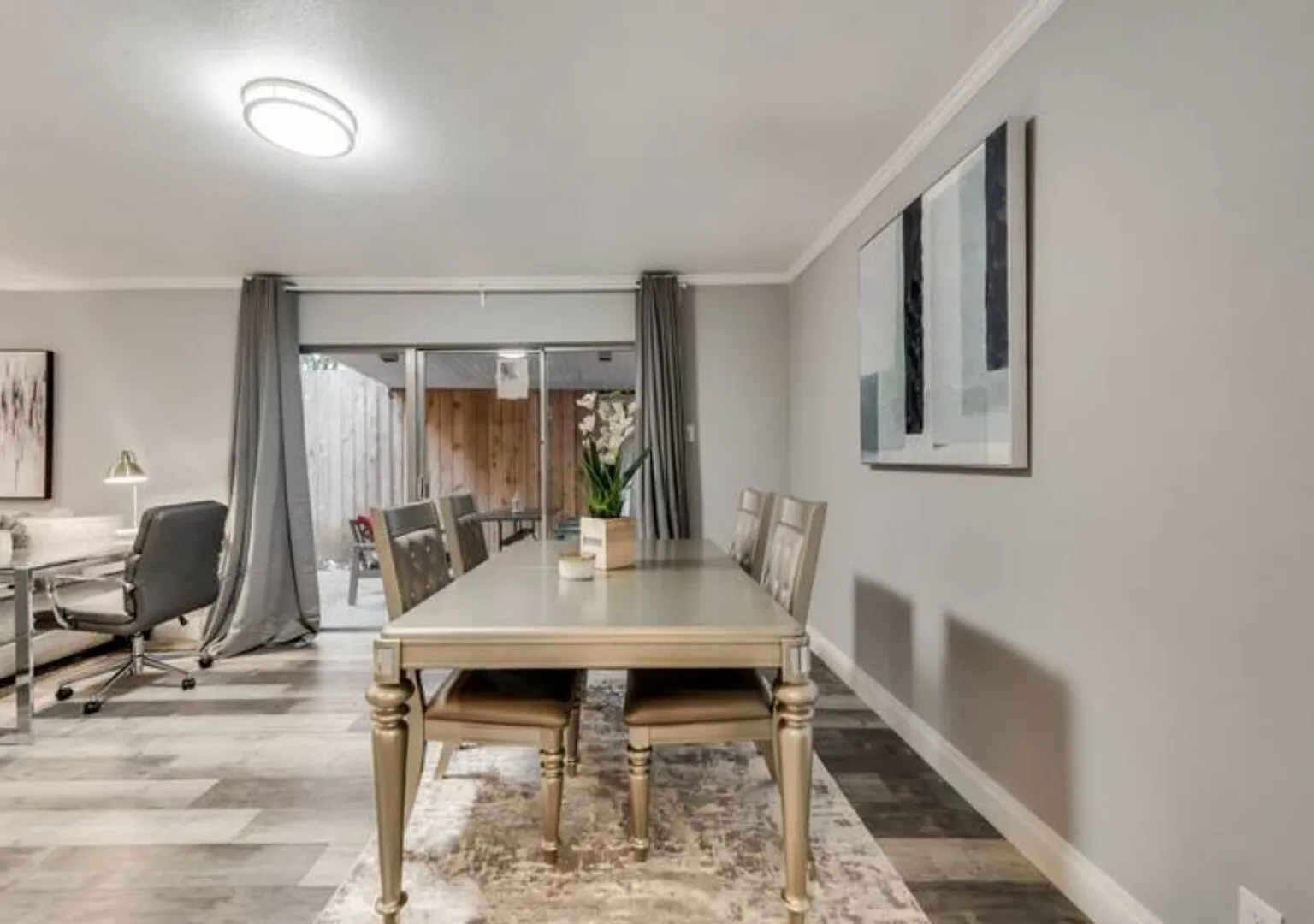 GP60A World Cup Stay - 10 min to AT&T - Sleeps 8 - Free Parking — Photo 3