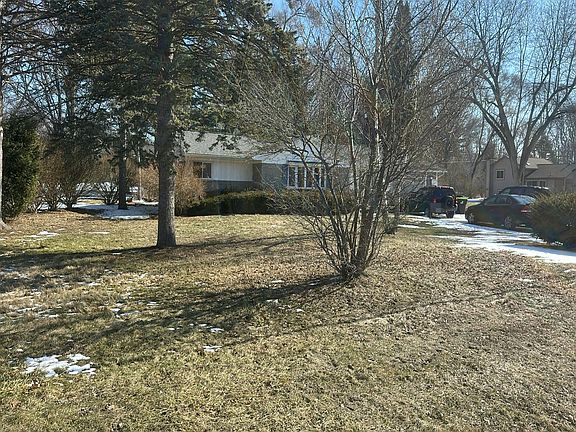 3rd image of 485 Union Lake Rd