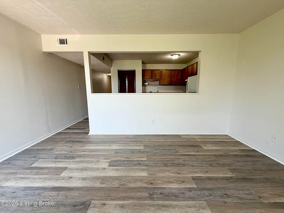Building Photo - 3971 Scenic Trl #7