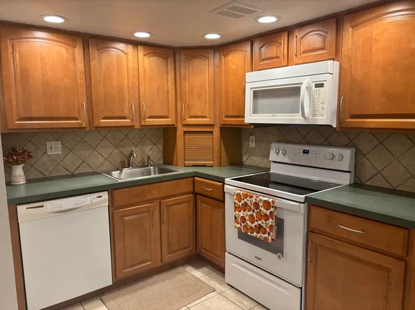 559 Tollis Pkwy #559, Broadview Heights, OH 44147