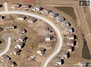 3830 Whitetail Dr, Shakopee, MN 55379