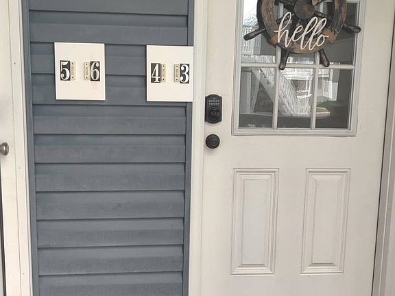 3rd image of 644 W Pine Ave #3