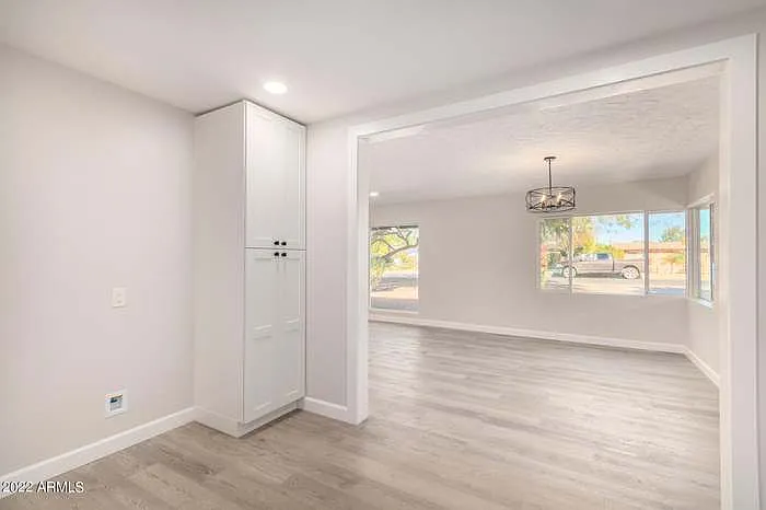 3 bed, 1720 sqft, $2,550 — Photo 2