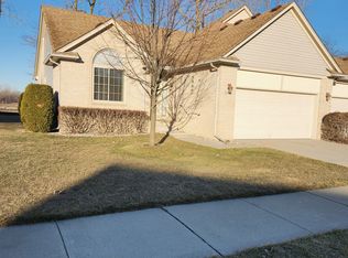 50745 Raintree Cir, Chesterfield, MI 48047