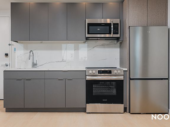 3rd image of 1499 Bedford Ave #1Z