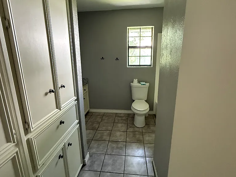 1402 E Marseille Ln — Photo 12