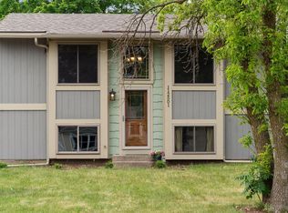 112501 E Scott Ln, Chaska, MN 55318