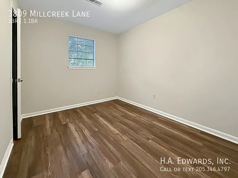 3809 Millcreek Ln — Photo 7