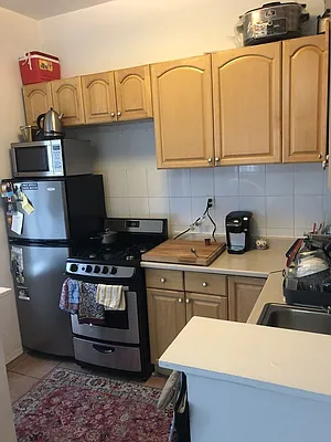 Rented by Aryeh Realty | media 18