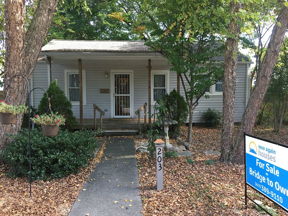 1st image of 203 W 10th Ave
