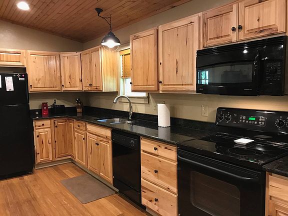 5th image of 125 Hideaway Dr