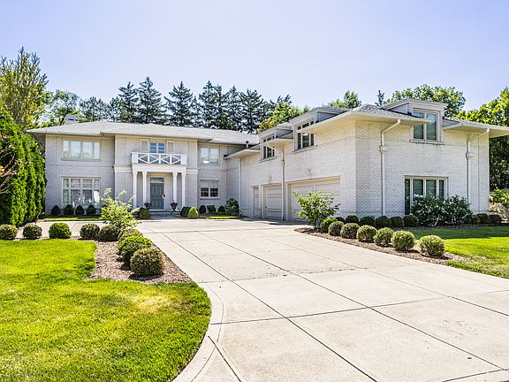 2nd image of 8537 Oakmont Ln