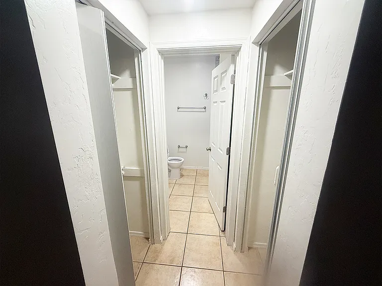 4344 N Iroquois Ave — Photo 15