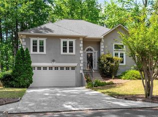 8910 Club River Dr, Roswell, GA 30076