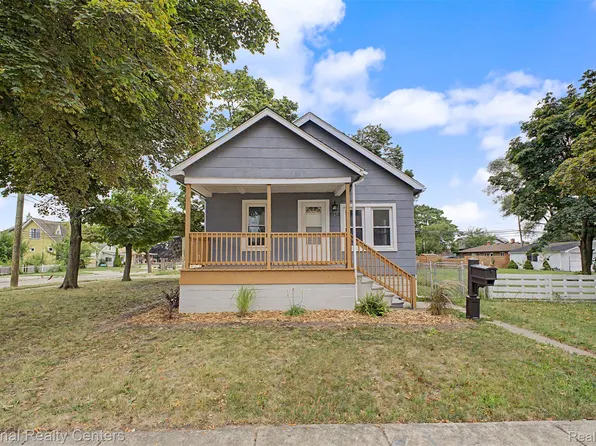 1759 Howard St, Lincoln Park, MI 48146