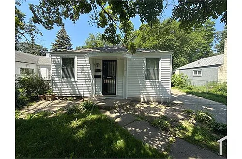 15519 Plainview Ave Photo 1