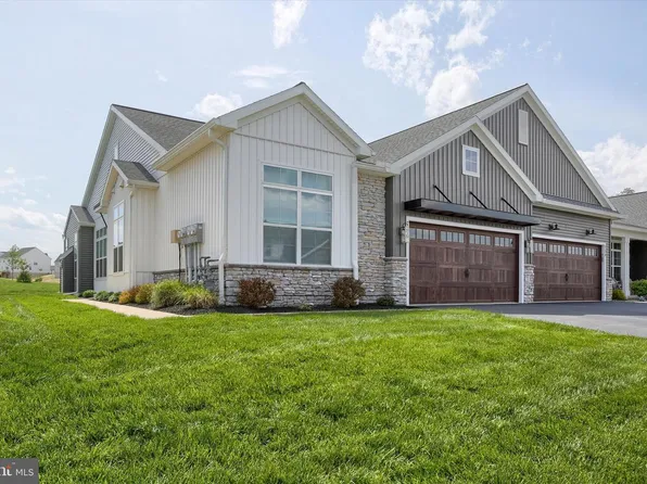 736 Aurora Dr, Mechanicsburg, PA 17055