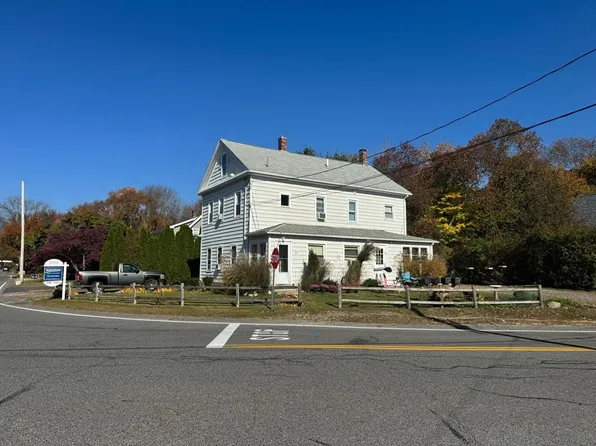 34 Plymouth St, Pembroke, MA 02359