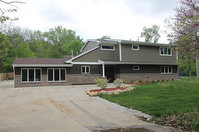 1st image of 19 N Woodland Trl