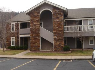 366 Wimbledon Dr APT 2, Branson, MO 65616