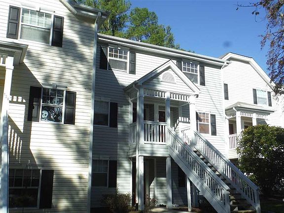 2nd image of 132 Kingsbury Dr
