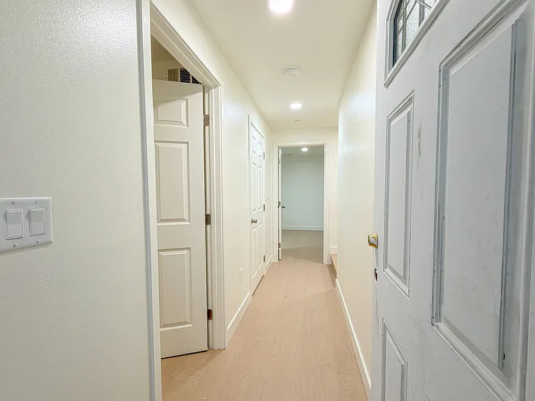 Brand New Luxury 4 & 5 Bed Units — Photo 7