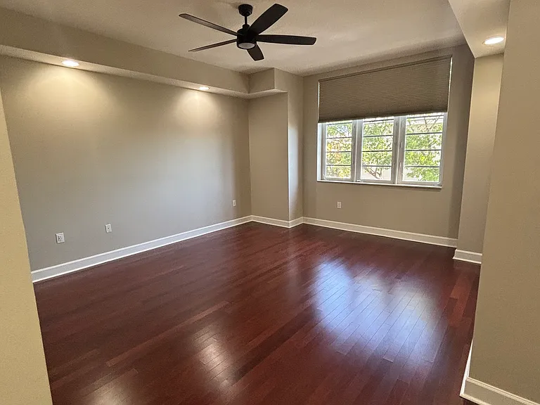 3901 Coral Heights Way — Photo 11