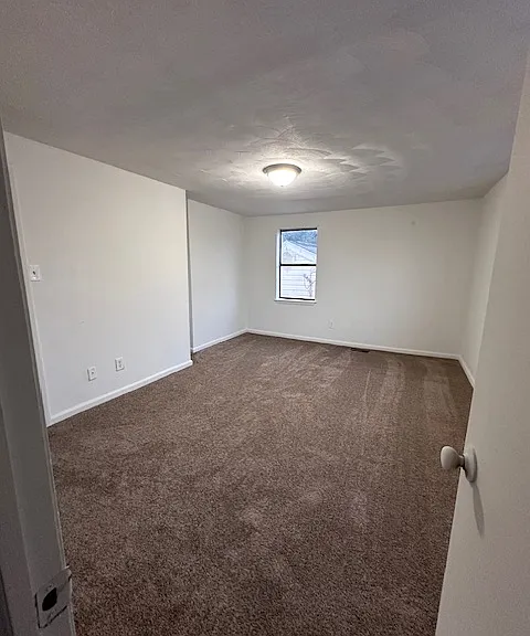 329 Maple Ave — Photo 10