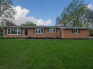 426 Oakpark St NW, North Canton, OH 44720