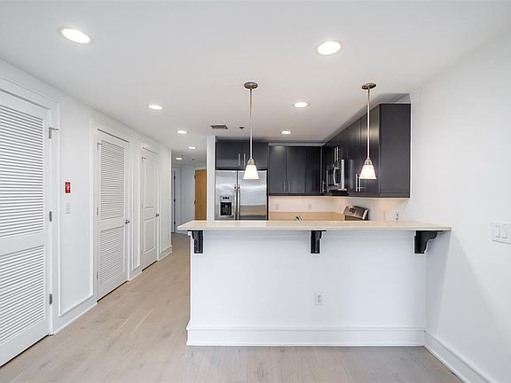 3rd image of 2 Paterson Ave APT 3C