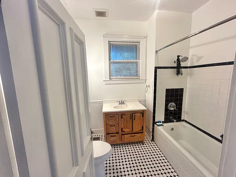 74 Woodbridge St #1 — Photo 8