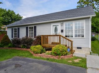 622 S Pollard St, Vinton, VA 24179