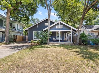 406 S Montreal Ave, Dallas, TX 75208