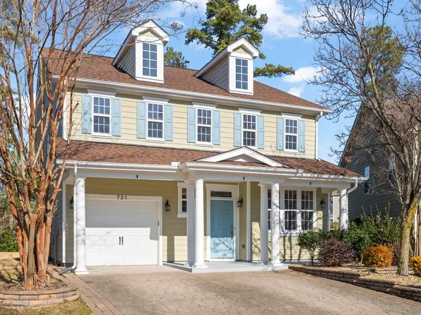 721 Hewespoint Ct, Cary, NC 27519