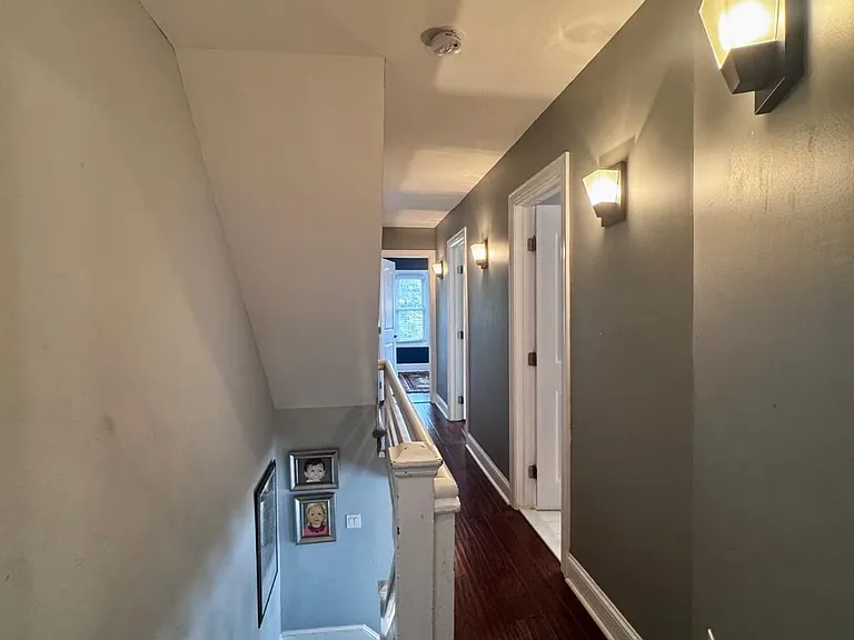 24 Thomas Ave — Photo 13