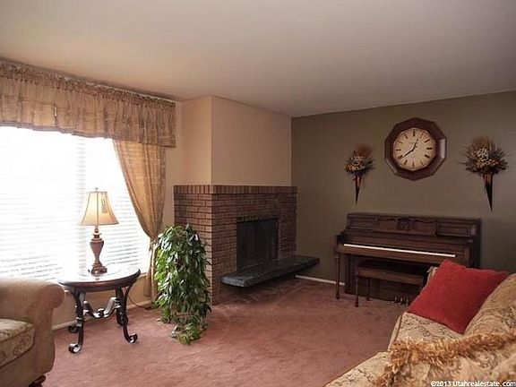 4th image of 2932 E Nora Dr