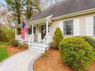 27 Arrowood Ln, Attleboro, MA 02703