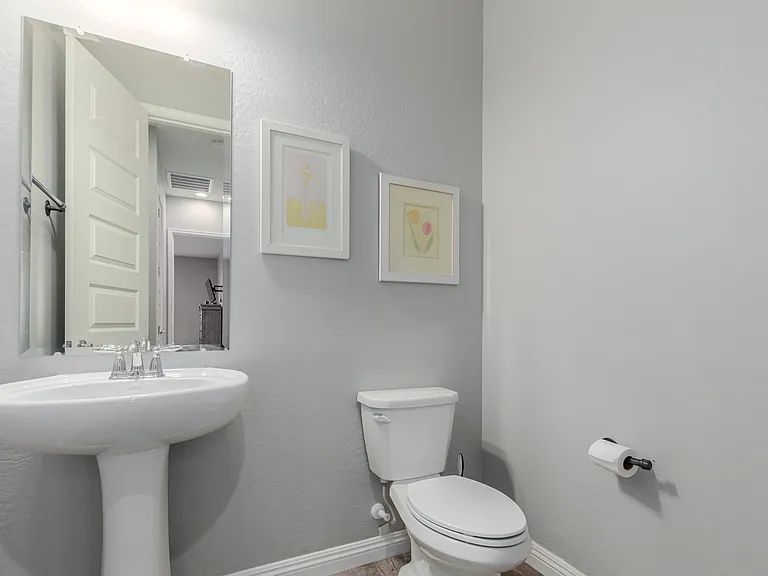 1140 W Whistling Thorn Ave — Photo 7