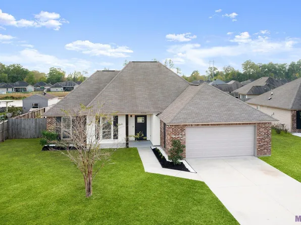 9228 Yellowfin Dr, Denham Springs, LA 70726