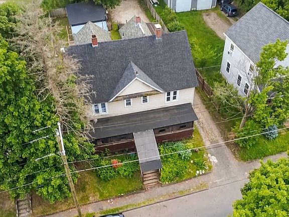 2nd image of 98 Lincoln St