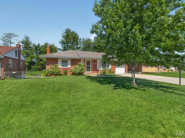 10025 Shapfield Ln, Saint Louis, MO 63123