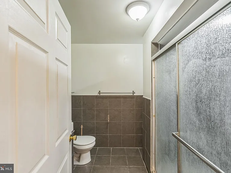 4220 Chestnut St #3 — Photo 7