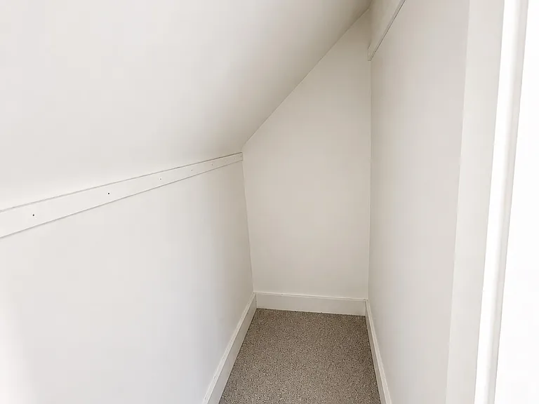2002 Valentine Ave #2 — Photo 17