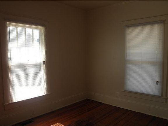 5th image of 1533 Willomore St