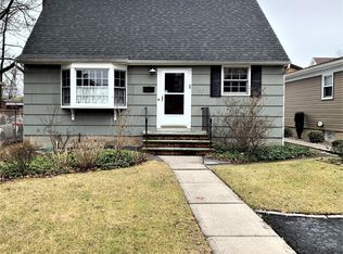 46 Ramblewood Ave, Staten Island, NY 10308