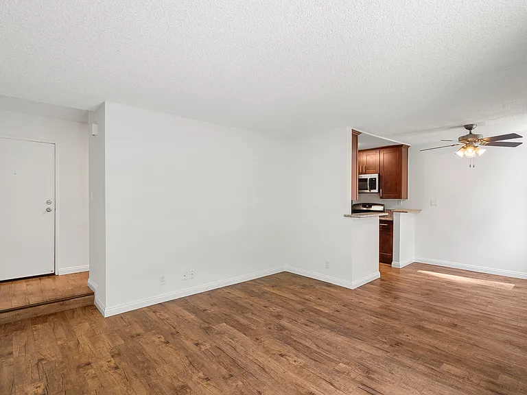 Ariel Court Apts — Photo 15