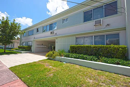 2250 Bay Dr #4 Photo 1